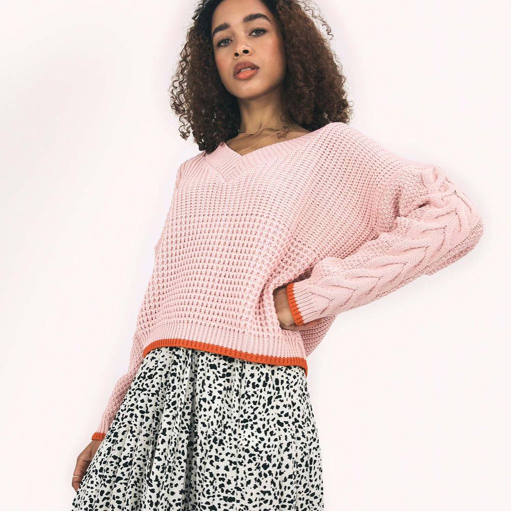 Emma Cable V-Neck Jumper - Blush - Cara & The Sky